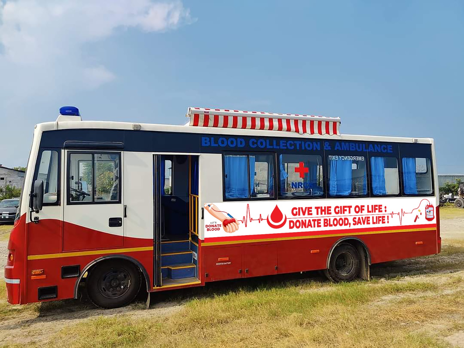 रोटरीले रेडक्रसलाई हस्तान्तरण गर्यो रगत संकलन गर्ने एम्बुलेन्स